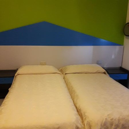 Albergo Piccadilly Medolago エクステリア 写真