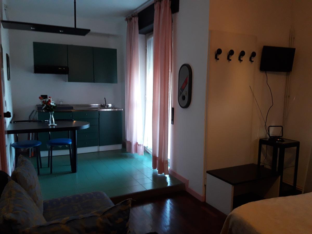 Albergo Piccadilly Medolago エクステリア 写真