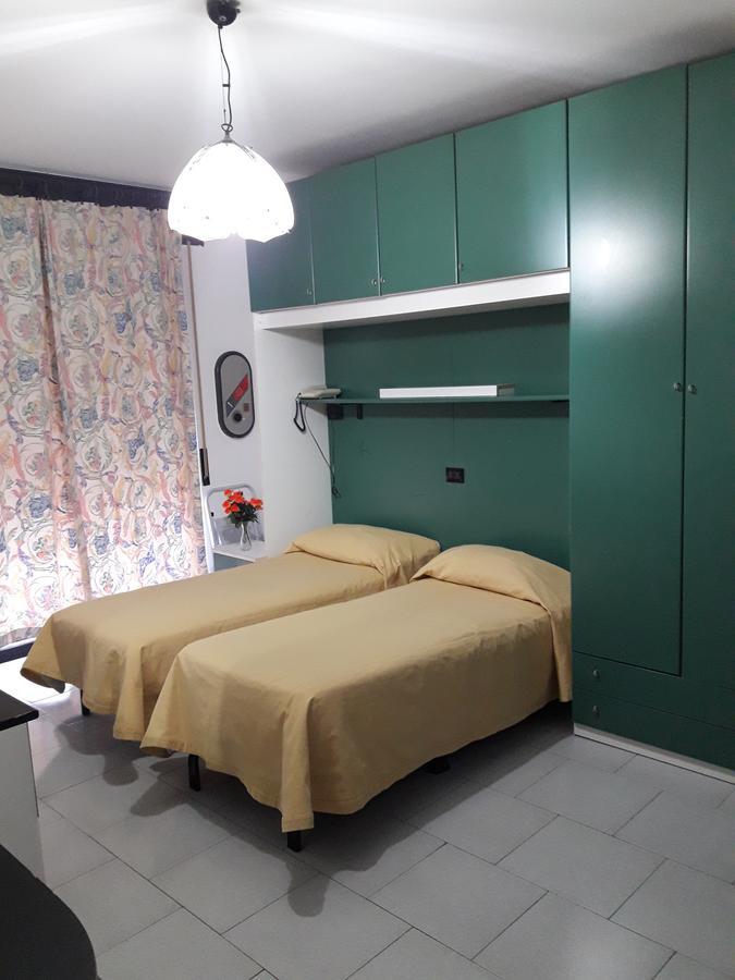 Albergo Piccadilly Medolago エクステリア 写真