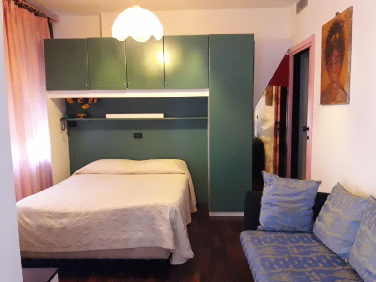 Albergo Piccadilly Medolago エクステリア 写真