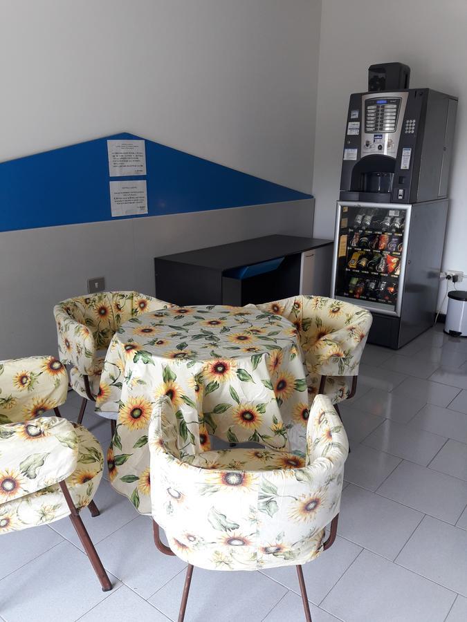 Albergo Piccadilly Medolago エクステリア 写真