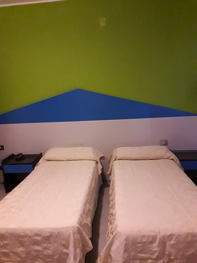 Albergo Piccadilly Medolago エクステリア 写真
