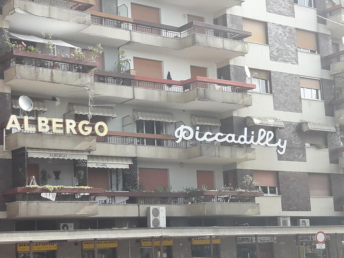 Albergo Piccadilly Medolago エクステリア 写真